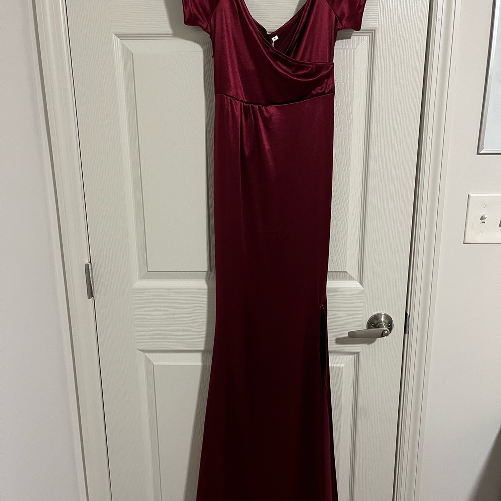 Elegant Burgundy Evening Gown